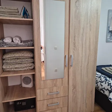 Апартаменты Lnl N Garage