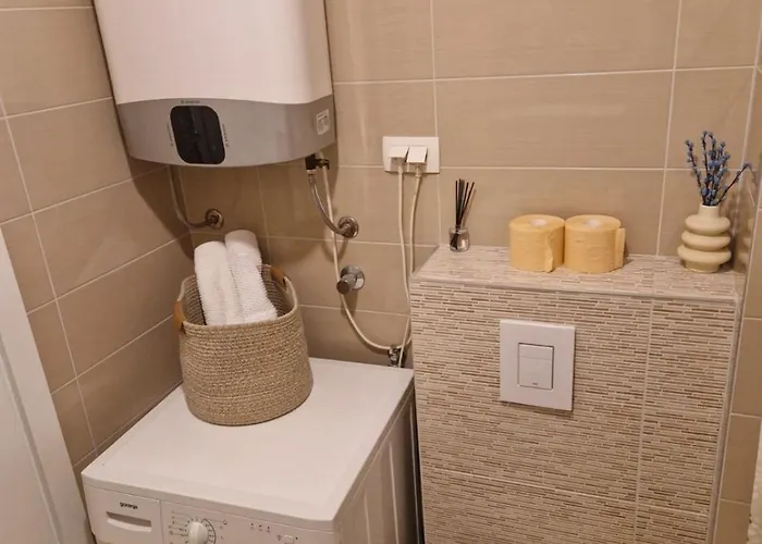 Lnl N Garage Апартаменты Задар