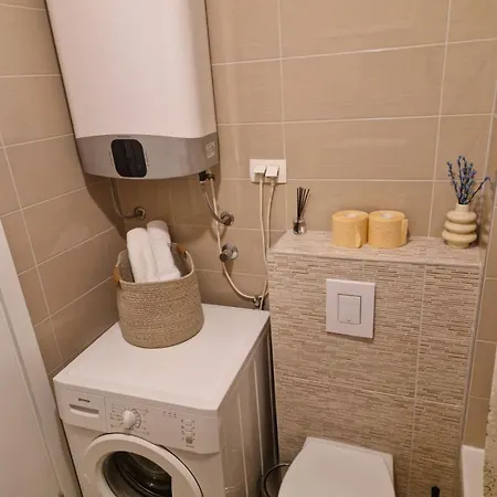 Lnl N Garage 아파트 자다르