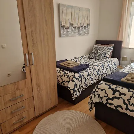 아파트 Lnl N Garage *